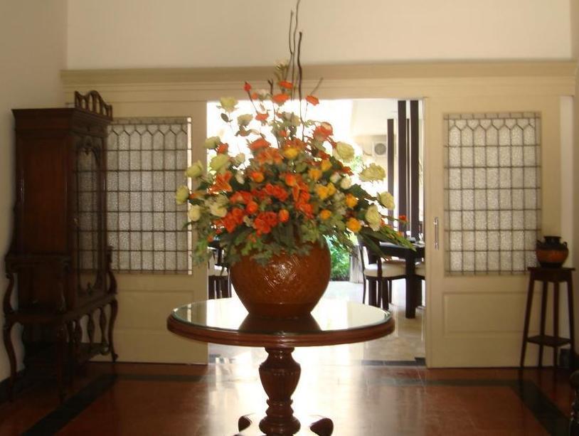 Srikandi Guesthouse Malang Exterior photo